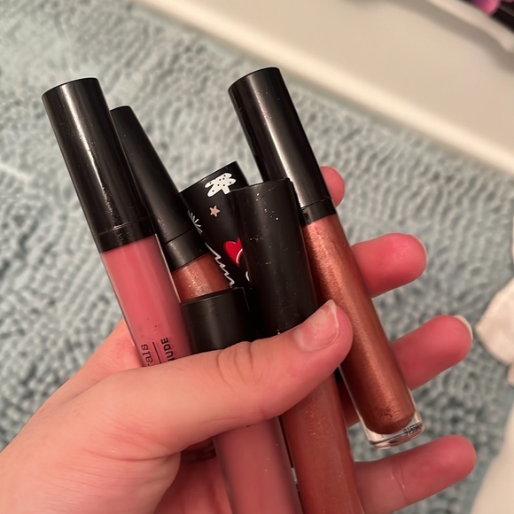 6 bareminerals lipglosses, lipsticks - Picture 3 of 3